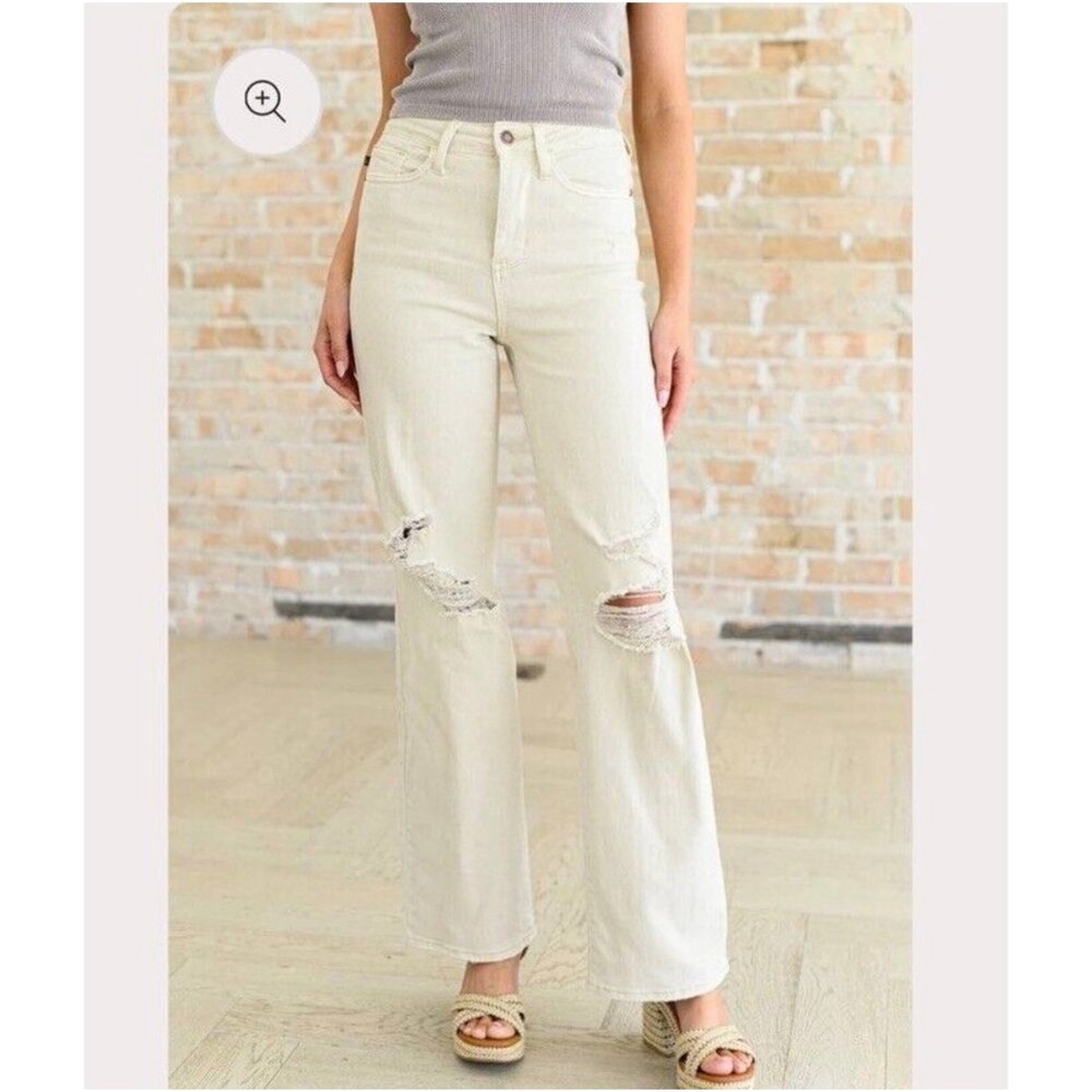 Judy Blue Garment Dyed Straight Leg Distressed Jeans Cream Bone Size 11/30 EUC